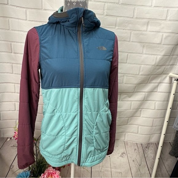 The North Face ColorBlock Jacket - Picture 3 of 12